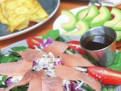三文鱼芝麻菜沙拉-萨尔瓦多Salvador's