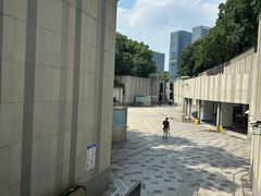 -东方体育中心(地铁站)