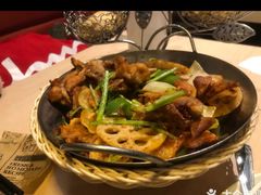 麻辣干锅牛蛙-避风塘(宝山万达店)