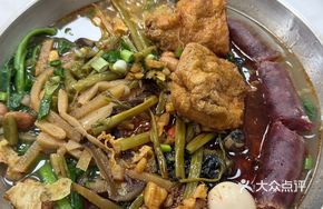 Family Feast Luosifen Soup