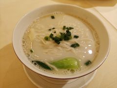 鱼汤面-夏宫·中国大饭店(中国国际贸易中心店)