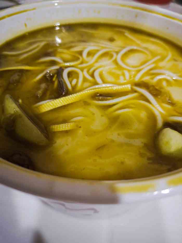 延波米线(吴起店)-"一碗米线,2颗坏的花生米,一颗坏的枸杞,.