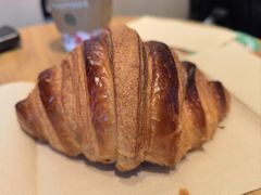 -VERIE BAKEHOUSE