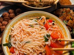 -叁窝雀·云南小锅米线(万象汇店)