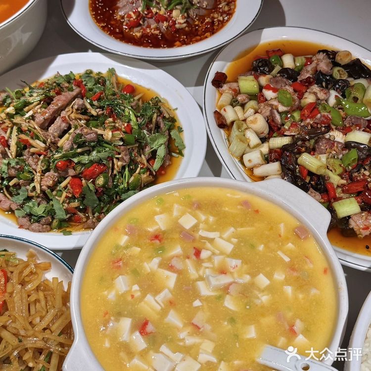 新迎新城新开的！新开的！一家有特色的川味江湖菜小酒馆