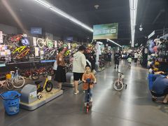 -迪卡侬(西三旗店)