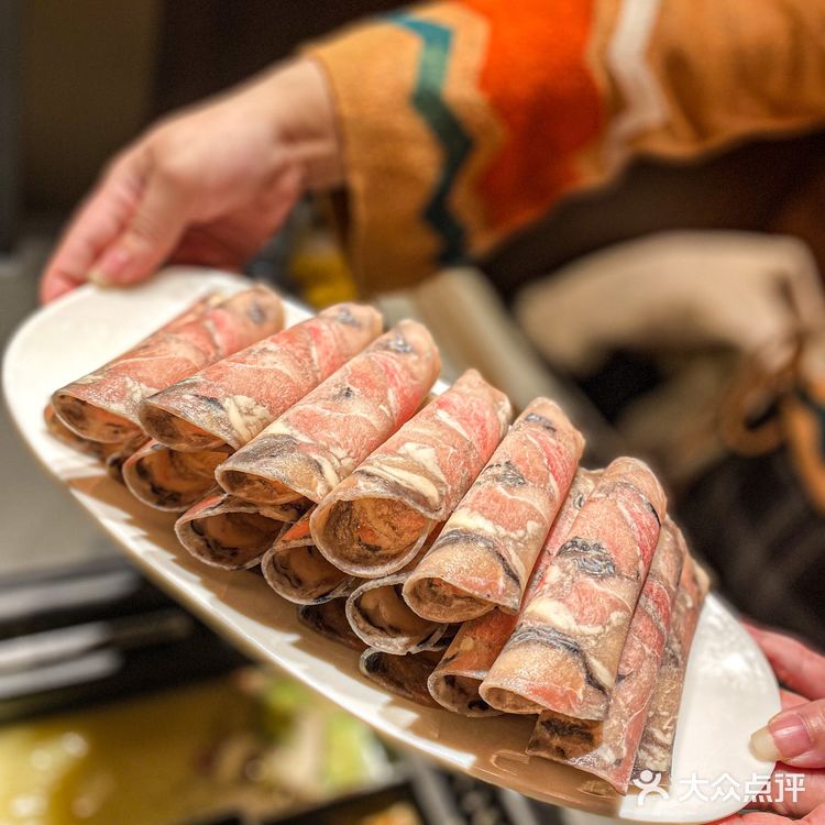 终于武汉也拥有了巴奴毛肚火锅!!