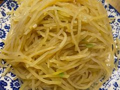 醋溜土豆丝-娄三少·老北京春饼烤鸭家常菜(方庄店)