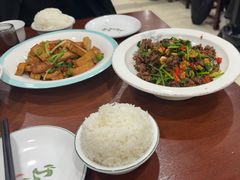 -湖南人家湘菜馆(镇江路店)