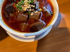 -炉小二铜锅牛蛙•川湘菜(三里屯店)
