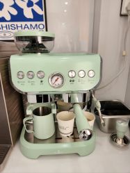 -靓芙泉专研痘痘肌