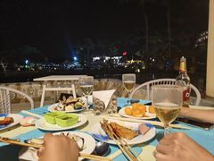-亚龙湾希尔顿自助餐厅·海鲜·烧烤·沙滩BBQ·现场乐队