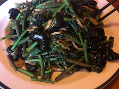 -闯关东东北农家菜(崂山石老人店)
