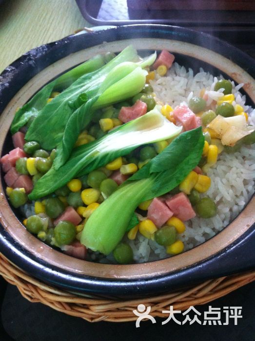 青豆玉米煲仔饭