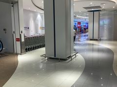 -家乐福(四元桥购物中心店)