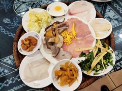 -桥香园云南过桥米线(金马碧鸡店)