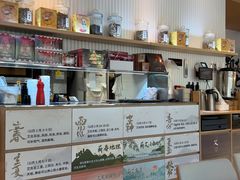 -必胜客(WOW昙华林店)