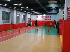 -悦动体能篮球羽毛球网球(三里河店)