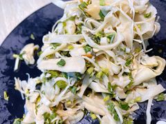 香椿拌笋丝-味莊·青岛菜(云霄路店)
