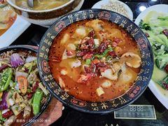-醉美云南·云南菜主题餐厅(昆明站北京路双龙商场店)