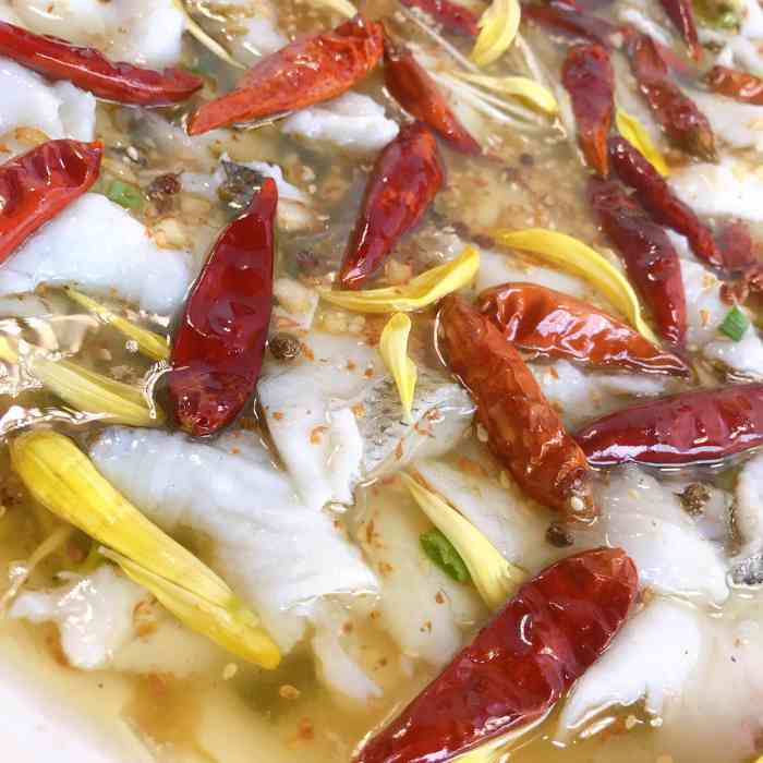 老坛时光酸菜鱼(斗门大信店)-"怎么说呢,酸菜鱼一大盘,里面的鱼肉就也