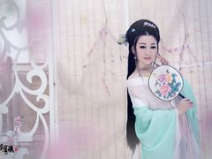 -九月鹰飞汉服摄影工作室