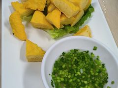 炸普宁豆腐-潮汕砂锅粥
