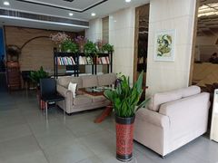 -五号文艺酒店(拙政园苏博地铁站店)
