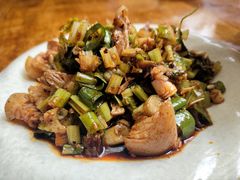 -茅屋大酒店