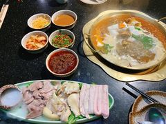 -顶顶汤火牛排火锅·经典铜锅涮肉