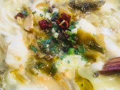 石锅酸菜鱼-周鱼小馆石锅酸菜鱼(活力汇店)