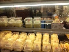-红宝石·鲜奶小方·海派西点房(南丹店)