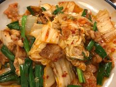 辣白菜炒五花肉-百步拉面