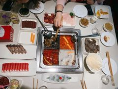 -海底捞火锅鲜切牛肉主题店(长寿路店)