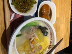 -呷佬·长沙手工米粉(金沙江路店)