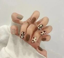 -悦指间美甲美睫