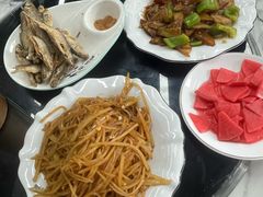 -回头客餐厅·家的味道农家菜·虹鳟鱼·铁锅炖(雁栖湖店)