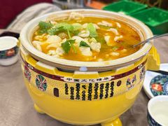 招牌酸汤鱼-老浒记烤鸭-北京菜(琉璃厂店)