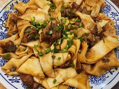 -壹阁胡羊焖饼(特色小吃街店)
