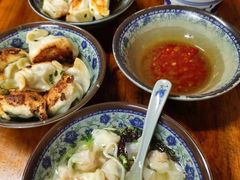 -无名氏宵夜小摊(祝家三姐妹馄饨店)