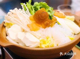 中午跟同事一起吃来吃午餐，真的是误打误撞的来到了他家