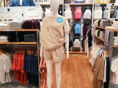 -优衣库(上海虹口龙之梦店)