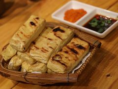 石屏烧豆腐-老滇山寨•云南特色菜•地方菜•民族风情歌舞表演(金碧店)