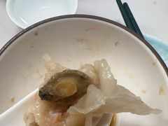 鲍鱼捞汁燕皮虾饺皇-喜势点·糖沙翁手工茶点·本地人茶居(永庆坊店)