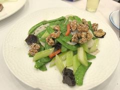 -粤盛海鲜平价店(洛溪食街店)