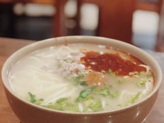 猪肘汤面-亮亮面馆(经六路店)