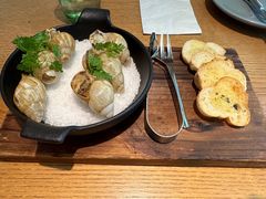 蜗牛配蒜香面包-EN SPACE恩空间