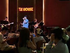 -TZ House音乐现场(来福士中心店)
