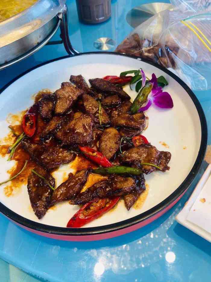 尚品家宴大鱼泡饼,有好几家店这家应该是新开的