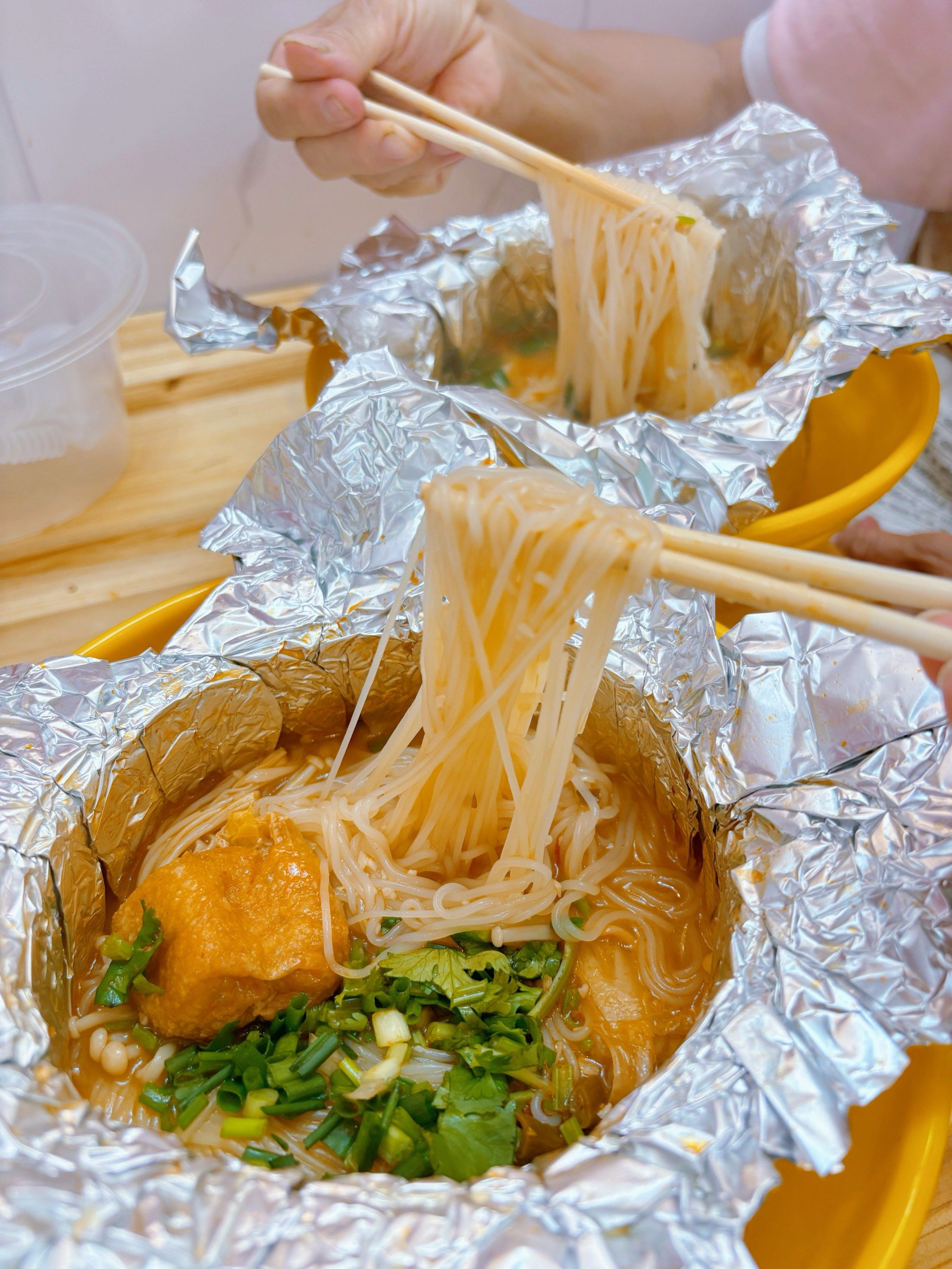 来一碗热腾腾的海鲜粉